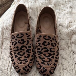 Women’s Leopard Knit Slip-On Flats - Tan/Black